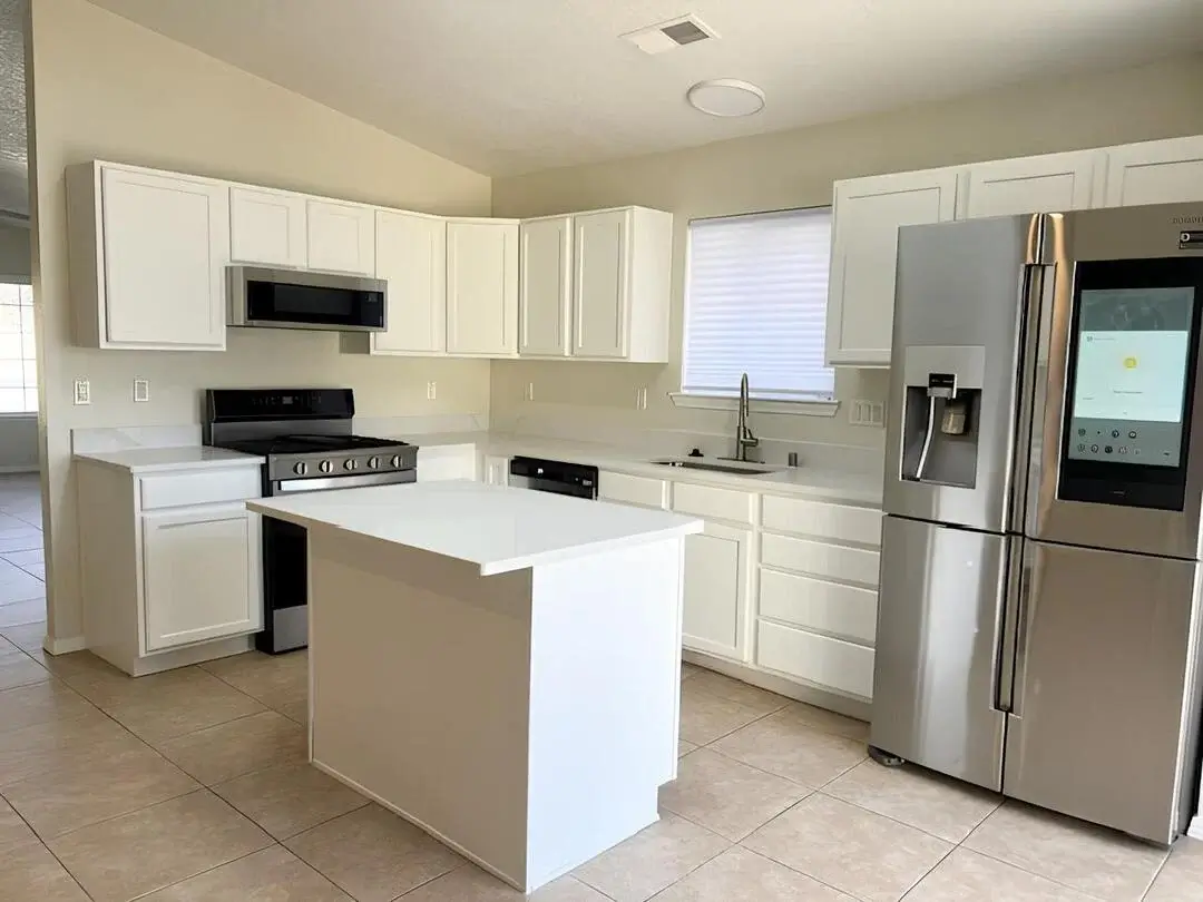 Kitchen Remodel: White Cabinetry